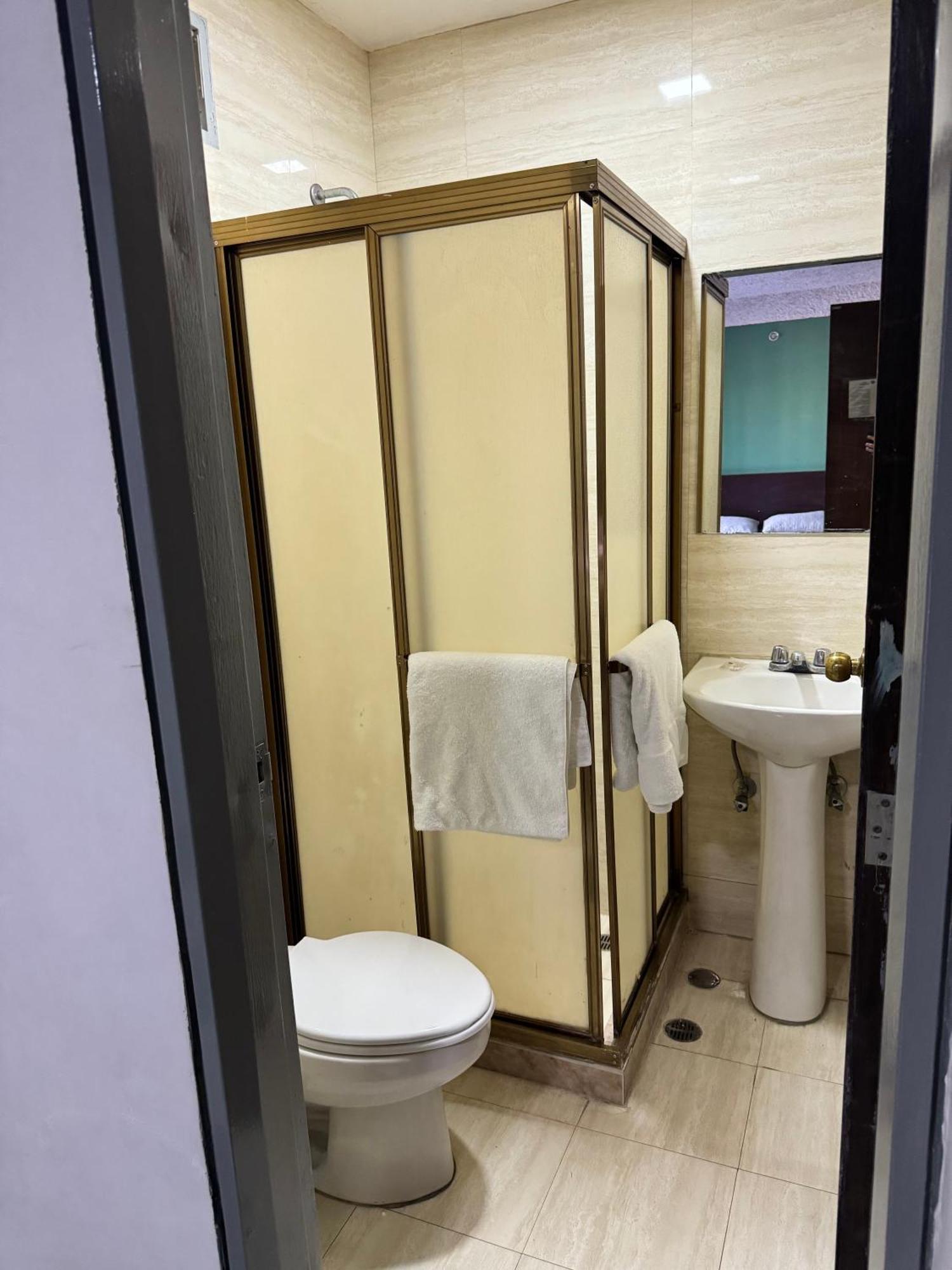 קראקס Hotel Grand Galaxie מראה חיצוני תמונה