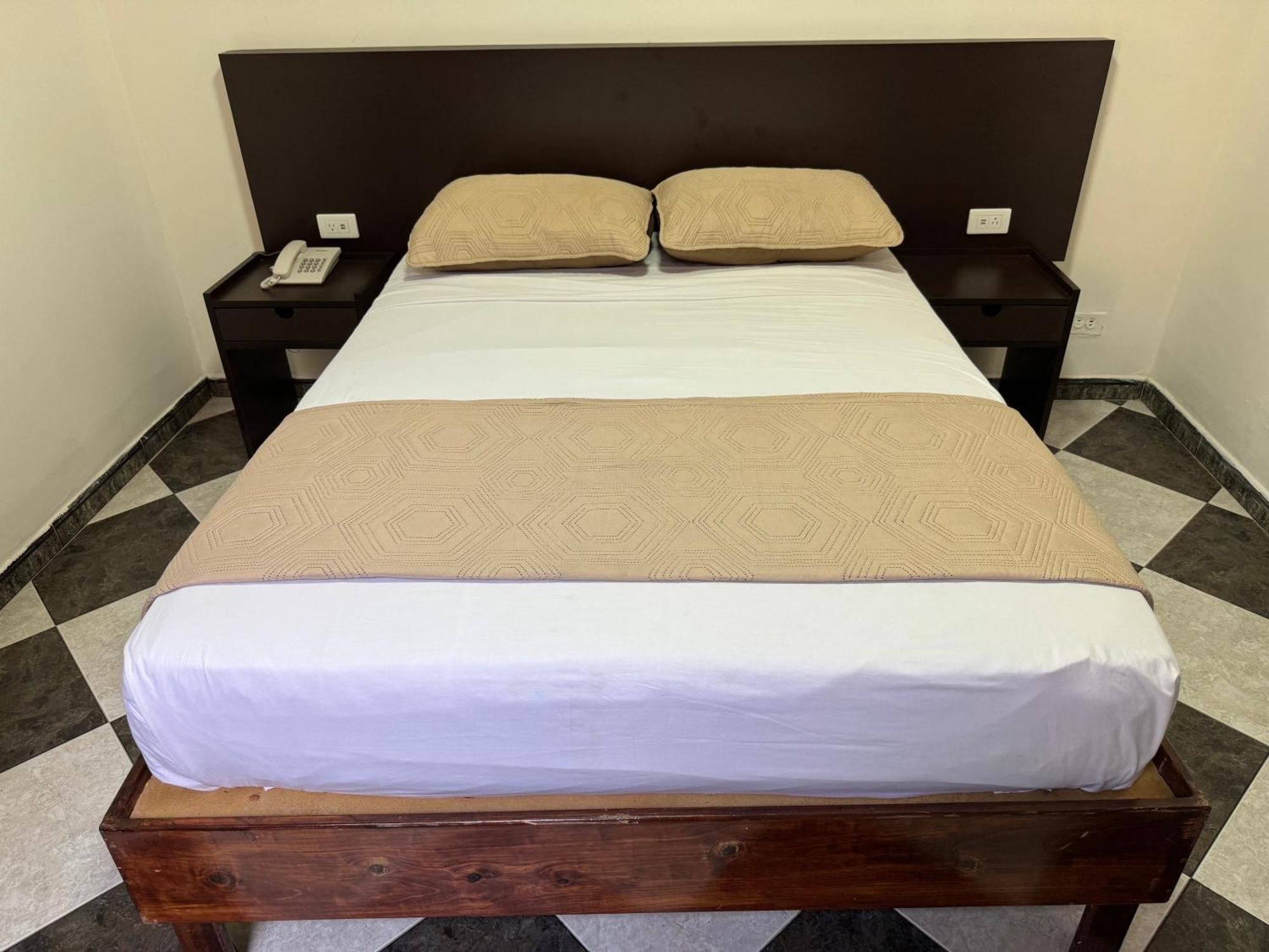 קראקס Hotel Grand Galaxie מראה חיצוני תמונה