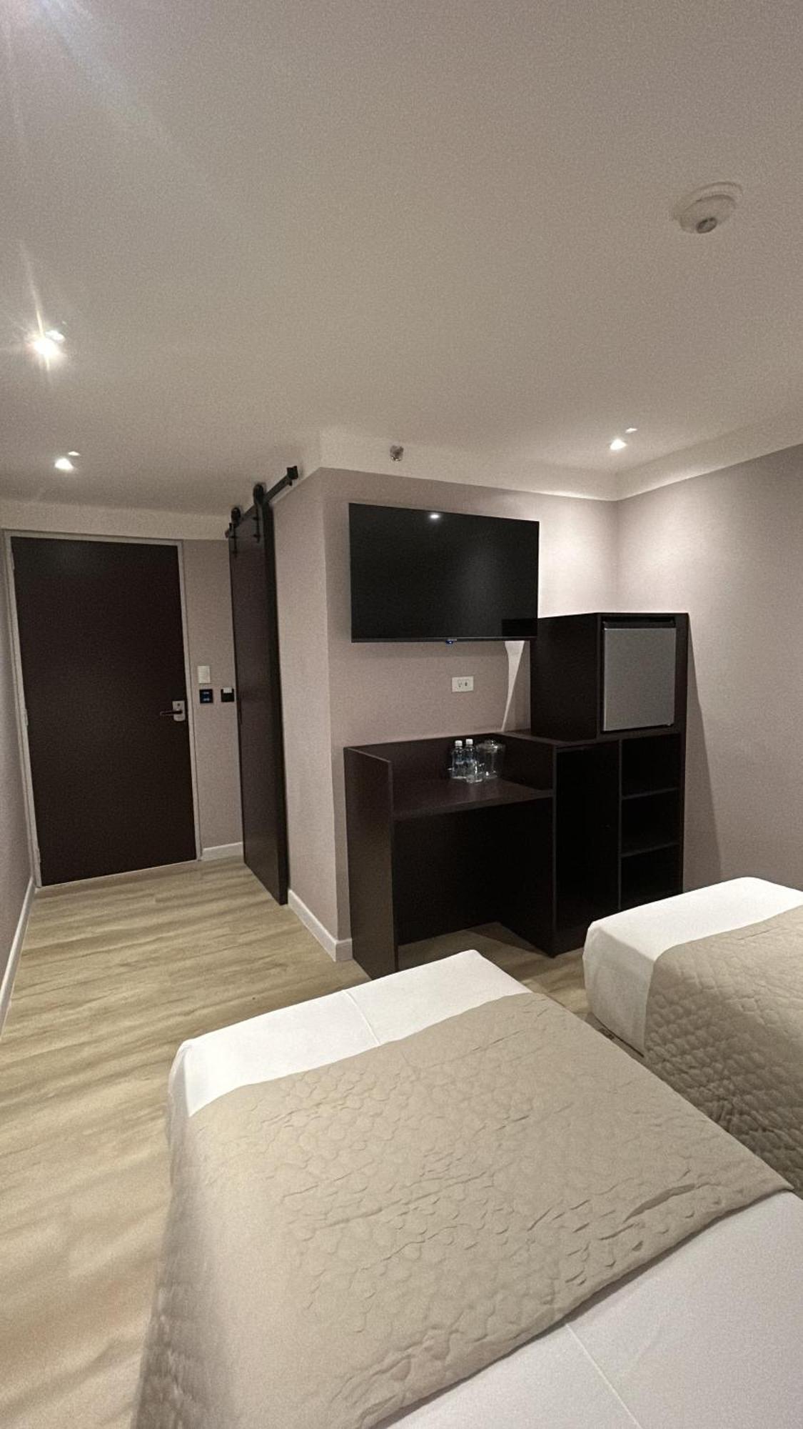 קראקס Hotel Grand Galaxie מראה חיצוני תמונה