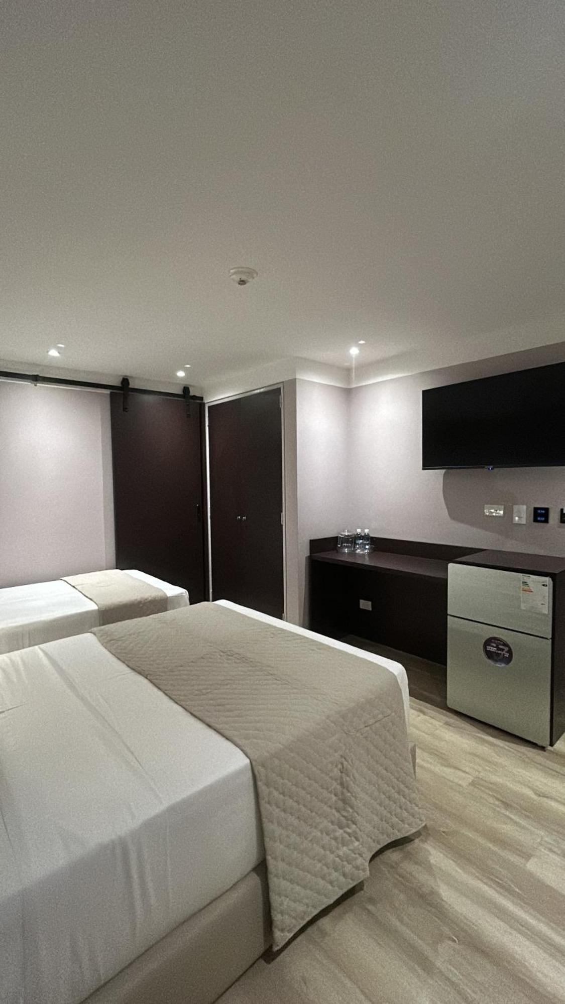 קראקס Hotel Grand Galaxie מראה חיצוני תמונה